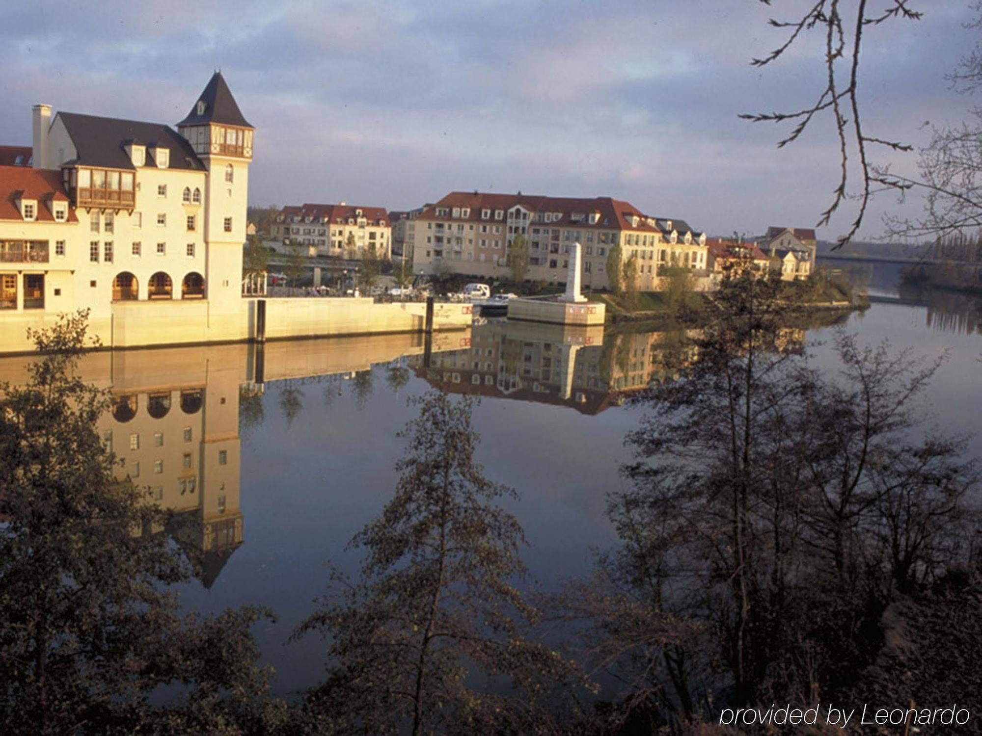 Port 4* Cergy